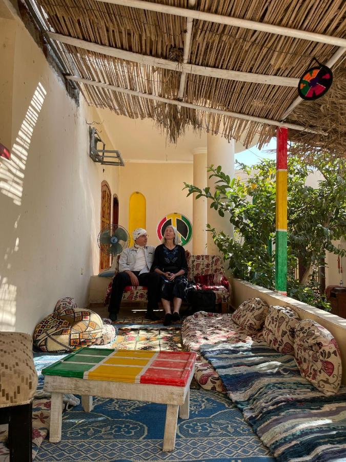 Bob Marley Bed & Breakfast & Restaurant Luxor Buitenkant foto