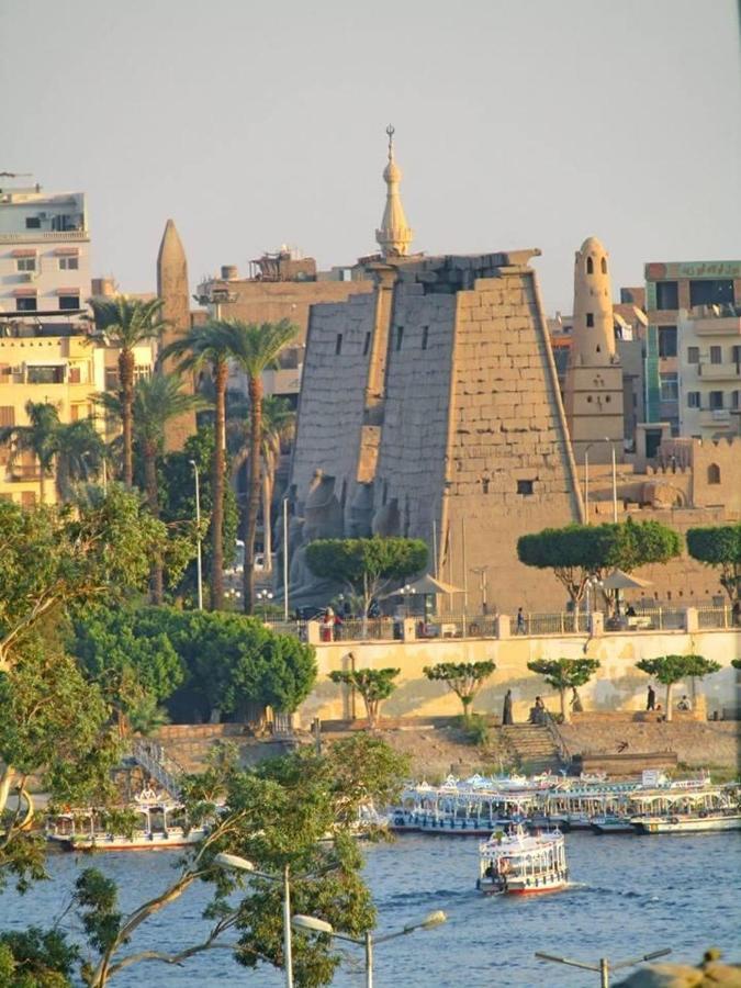 Bob Marley Bed & Breakfast & Restaurant Luxor Buitenkant foto